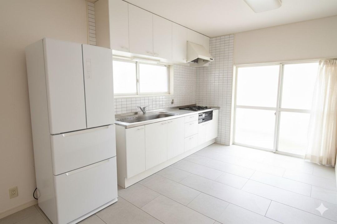 3LDK House on 207 sqm Corner Lot in Oita's Fujimigaoka West - Thumbnail 4