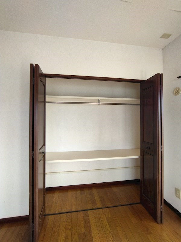 4LDK Apartment in Kitakyushu with Dual Balcony - Thumbnail 4