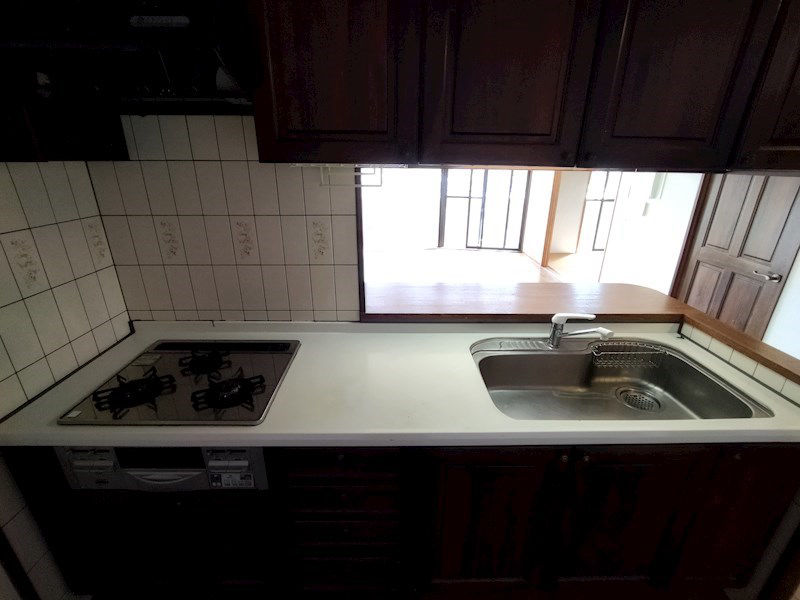 4LDK Apartment in Kitakyushu with Dual Balcony - Thumbnail 2