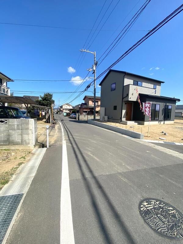 New 4LDK House in Takamatsu with Modern Design & High Spec - Thumbnail 2