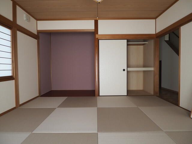 4SLDK House for Sale in Matsuyama, Ehime Prefecture - Thumbnail 3