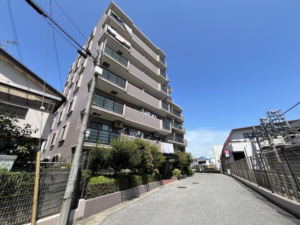 Renovated 3LDK Apartment Near Takifudo Station, Funabashi - Thumbnail 2