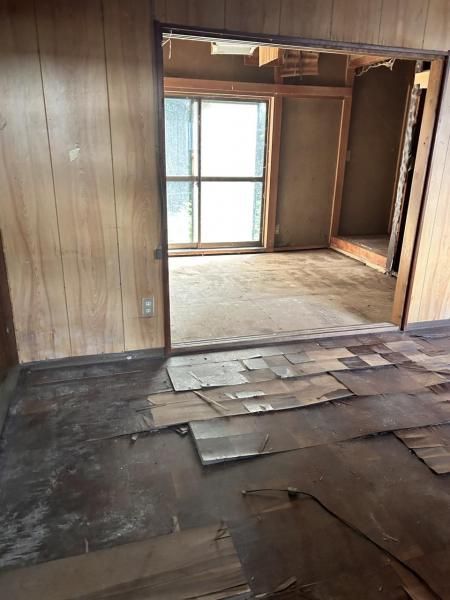 3LDK House for Renovation in Toride, Ibaraki - Thumbnail 3