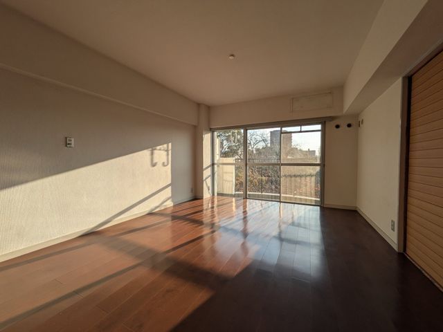 3LDK Apartment for Sale in Shimonoseki, Yamaguchi - Residence Yamano-da - Thumbnail 3