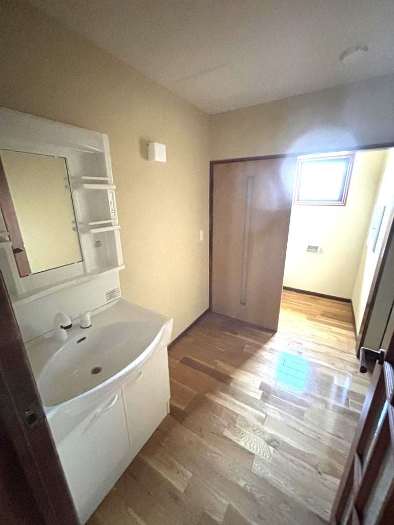 7LDK Family Home in Obuse, Nagano | 385.3㎡ Renovated Property - Thumbnail 4