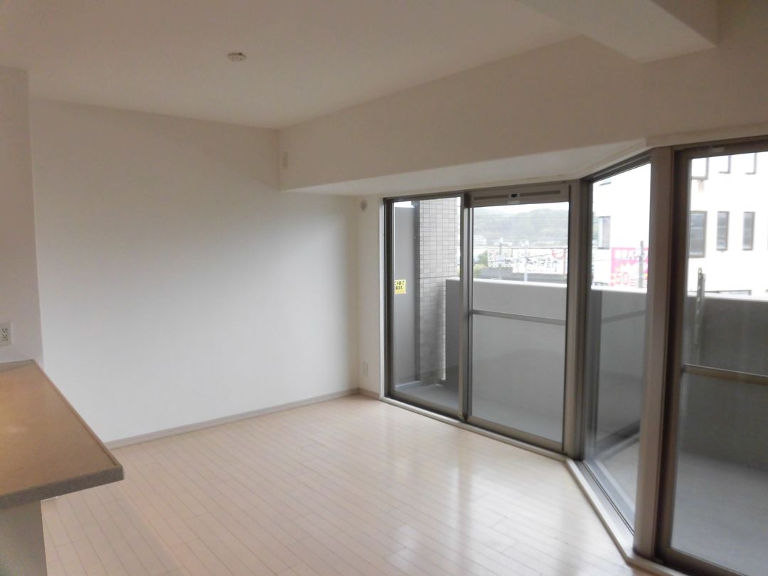 3LDK Apartment for Sale in Kochi City Near Kaeryo-dori Station - Thumbnail 2