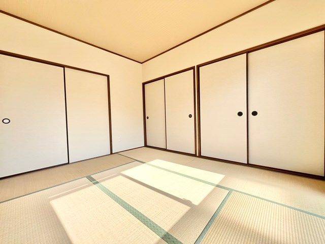 Green Excel Toneyama 3DK Apartment in Toyonaka - Thumbnail 3