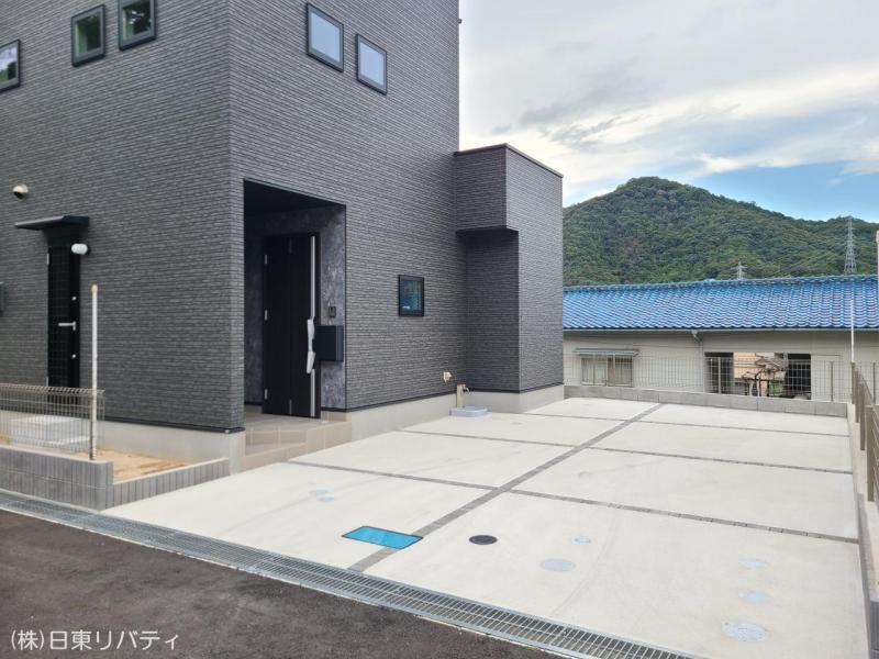 Modern 4LDK House for Sale in Kaita, Hiroshima - Built 2023 - Thumbnail 2