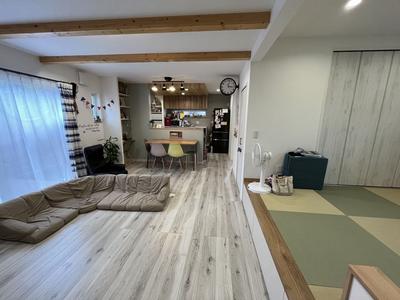 Modern 4LDK House in Niihama with Solar Panels — Image 2, Niihama, Ehime