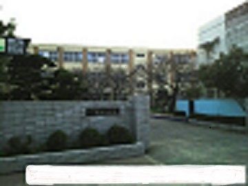 4LDK House for Sale in Sekido, Wakayama City - Thumbnail 2