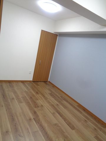 Renovated 2LDK Apartment in Nara with Pet-Friendly Policy & Shuttle Bus - Thumbnail 2