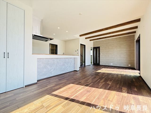 New 4LDK House in Gifu City, Gifu Prefecture for Sale - Thumbnail 2