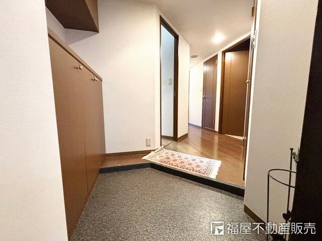 Lions Mansion Shijo Omiya Garden City 2LDK in Kyoto - Thumbnail 3