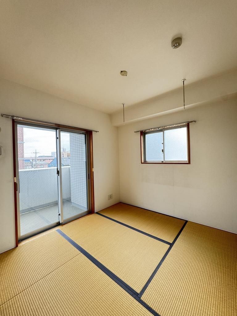4LDK Apartment for Sale Near Koga Station, Ibaraki - Thumbnail 3