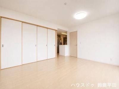 3SLDK Apartment for Sale Near Tomida Station in Yokkaichi — Interior, Yokkaichi, Mie