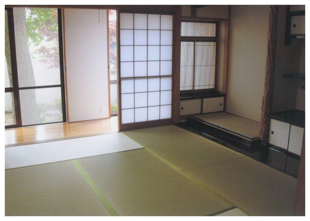 7LDK Family Home in Kannonji City with 2 Car Parking - Thumbnail 3