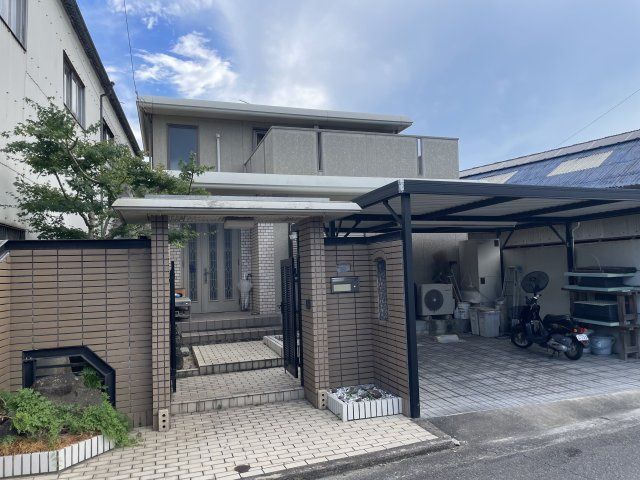 7LDK Family Home in Kannonji City with 2 Car Parking - Thumbnail 2