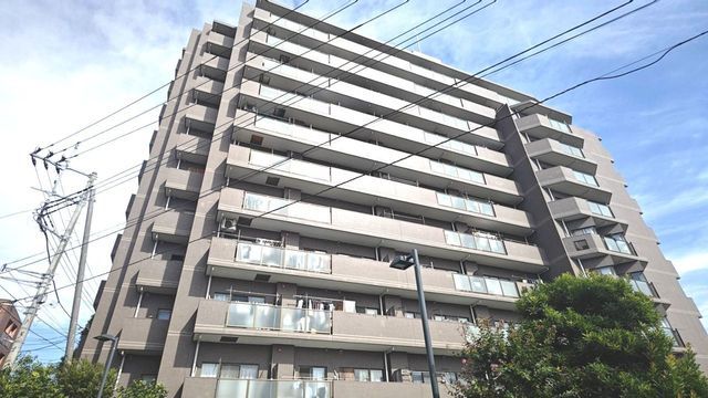 Cosmo Higashi-Urawa 7F 3LDK Renovated Apartment for Sale - Thumbnail 3