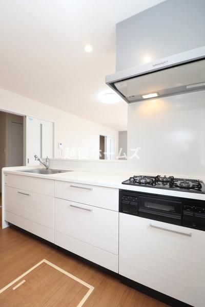 Renovated 4LDK Family Home in Shibata with 61 Tsubo Land - Thumbnail 4