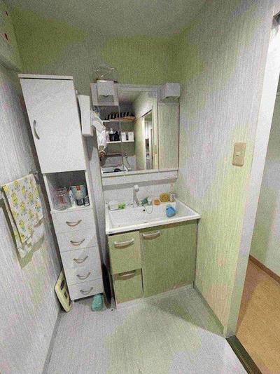 3LDK Apartment in Kitakyushu with Dual Balconies — Image 4, Yahatanishi, Fukuoka