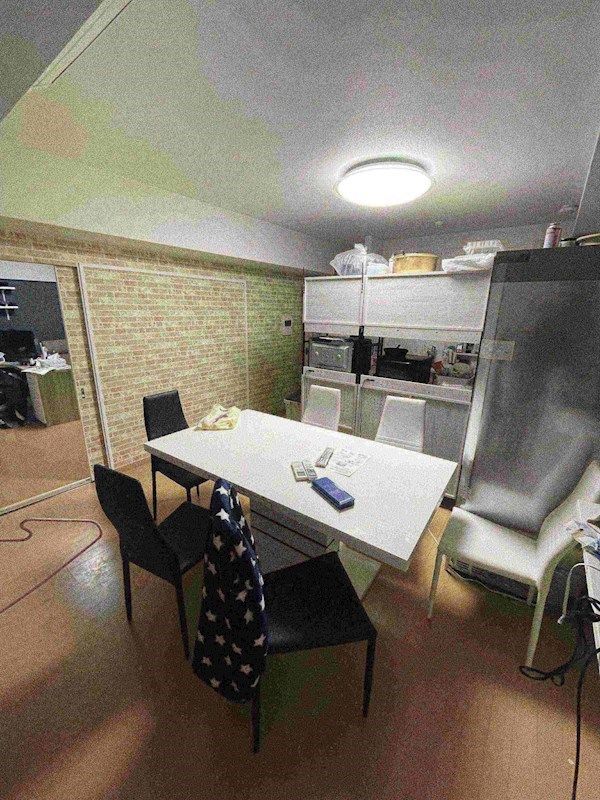 3LDK Apartment in Kitakyushu with Dual Balconies - Thumbnail 4