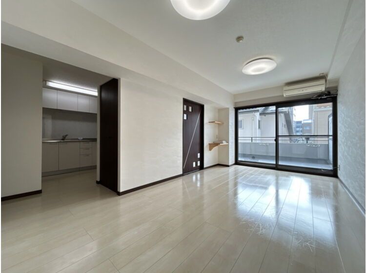 3LDK Apartment with South Balcony for Sale in Fukui City - Thumbnail 4
