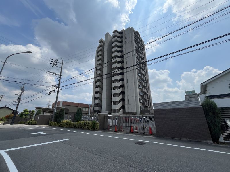 3LDK Apartment for Sale in Lions Hills Toyota, Aichi - Thumbnail 2