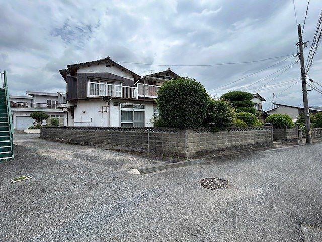 Land for Sale in Kuga, Iwakuni - 332 sqm Plot with Old House - Thumbnail 2