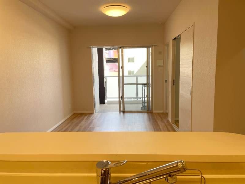 2LDK Apartment for Sale in Urasoe, Okinawa - 55.37 sqm - Thumbnail 4