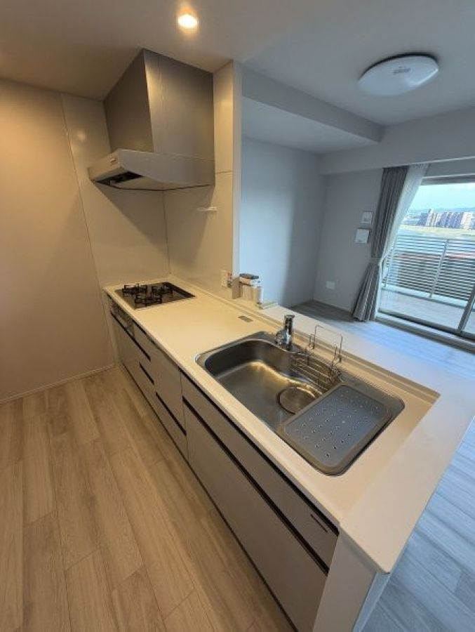 3LDK Apartment for Sale in Miyazaki City, Miyazaki Prefecture - Thumbnail 2