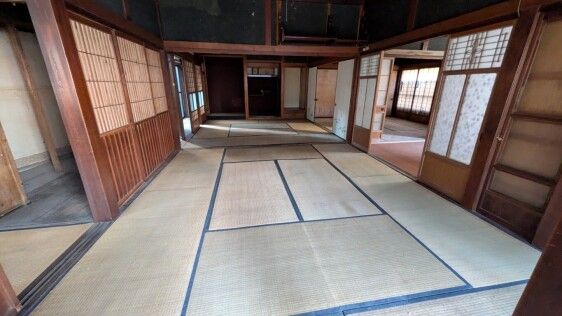 Historic 1932 Home with Meiji-era Storehouse in Hida City, Gifu - Thumbnail 2