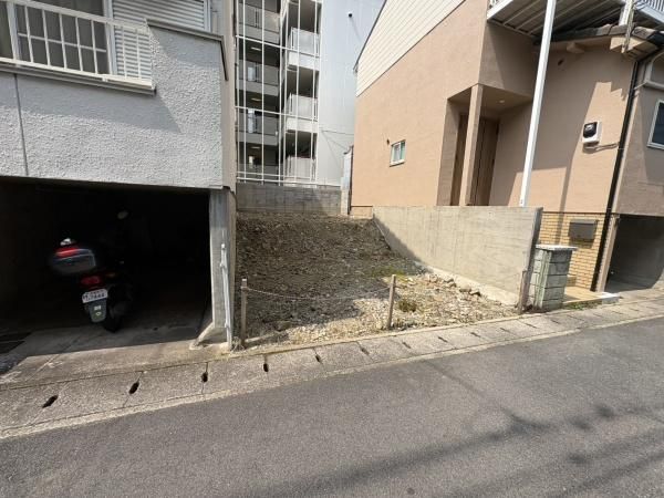 Vacant Land for Sale in Yamashina, Kyoto - 40.96 sqm Plot - Thumbnail 3