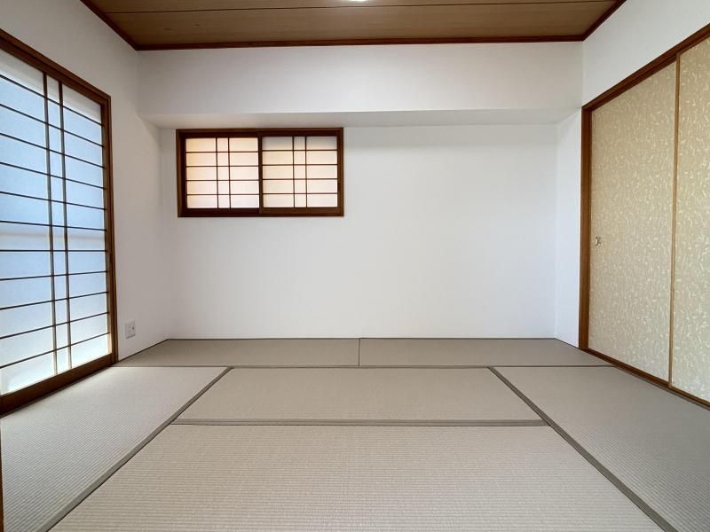 4LDK Apartment for Sale in Miyazaki City, Renovated SRC Building - Thumbnail 3