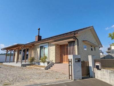 [Homes] Used detached house (Property number: 3222117-0001366) 3 minutes walk from Tomita Minami bus stop (Shintomi-cho, Koyu-gun) — Image 1, Shintomi, Miyazaki