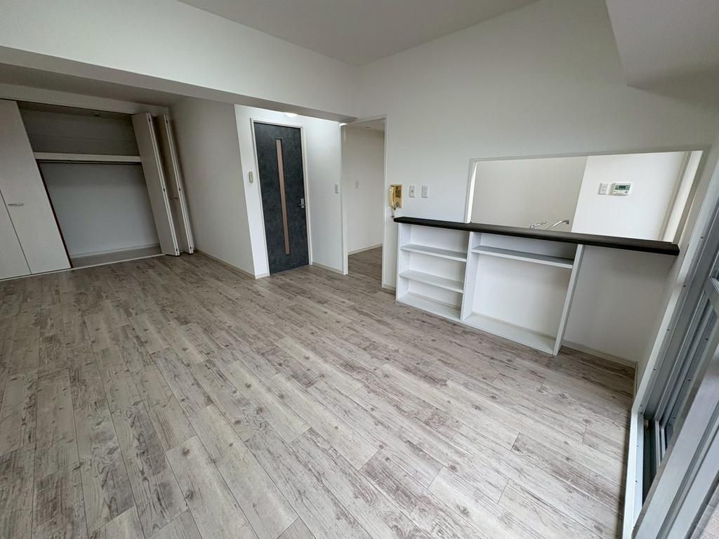 Renovated 1LDK Apartment for Sale in Iwade, Wakayama - 53.63 sqm - Thumbnail 4