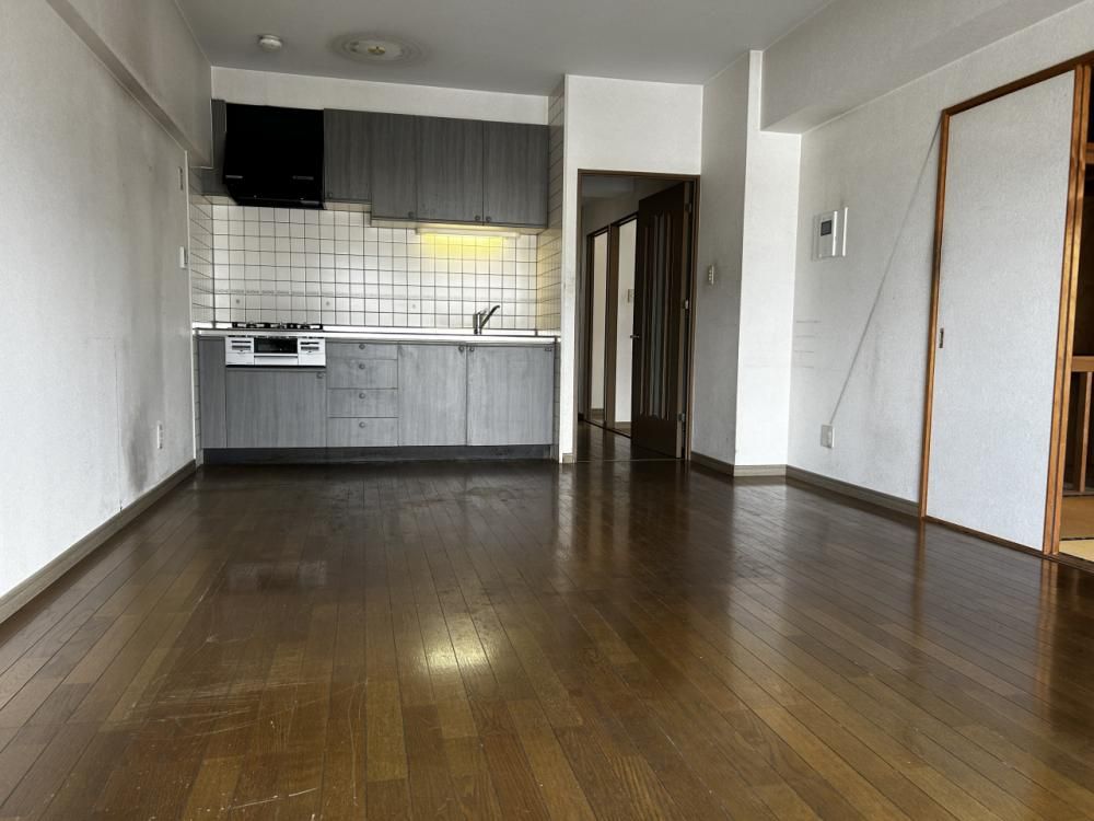 Eclair Tokuriki 3LDK Apartment for Sale in Kitakyushu - Thumbnail 3