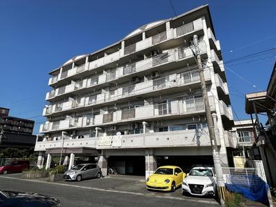 Eclair Tokuriki 3LDK Apartment for Sale in Kitakyushu — Image 1, Kokura Minami, Fukuoka