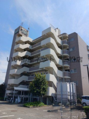3LDK Apartment for Sale in Takamatsu City, Kagawa - Thumbnail 2