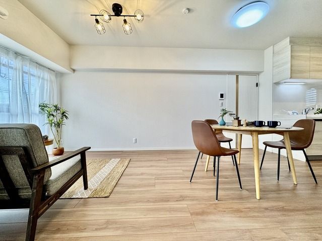 Renovated 2SLDK Apartment for Sale in Kasukabe, Saitama - Thumbnail 2
