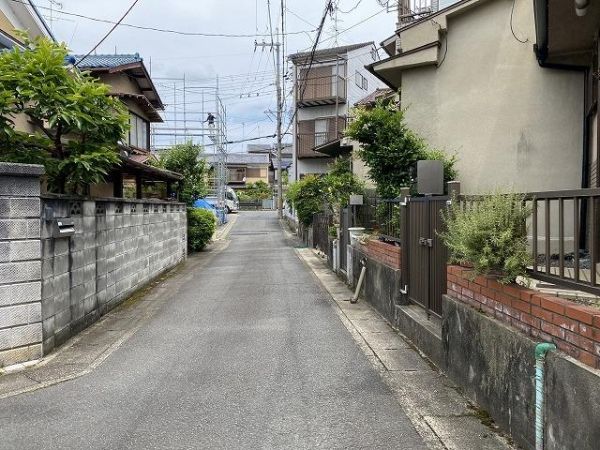 Land Plot with Old House in Ukyo Ward, Kyoto for Sale - Thumbnail 3