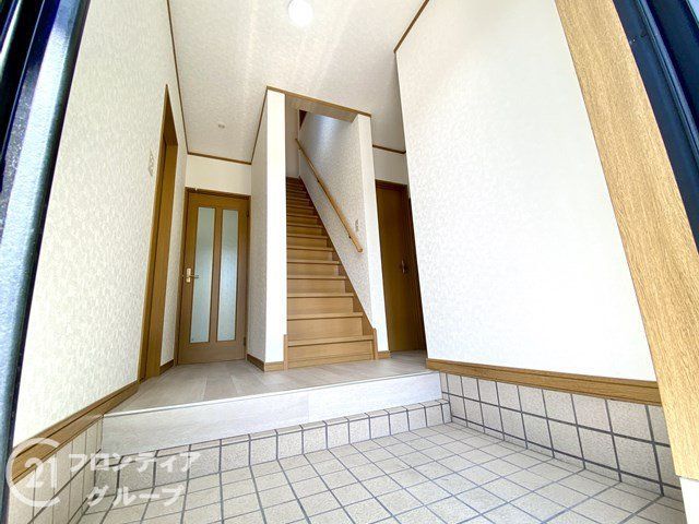 4LDK House for Sale in Yamatokoriyama, Nara Prefecture - Thumbnail 2