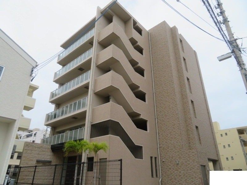 2LDK Apartment near Omoromachi Station in Naha - Thumbnail 4