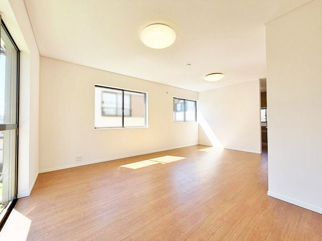 Renovated 3LDK House in Tama City, Tokyo - Thumbnail 2