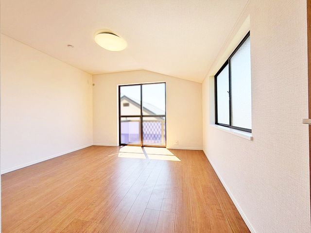 Renovated 3LDK House in Tama City, Tokyo - Thumbnail 3