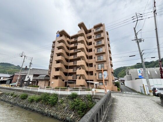4LDK Corner Condo for Sale in Yawatahama, Ehime - Thumbnail 4