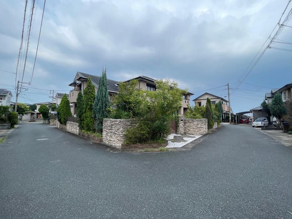 7LDK House in Fukuoka Minami Ward with 200+ Tsubo Land - Thumbnail 3