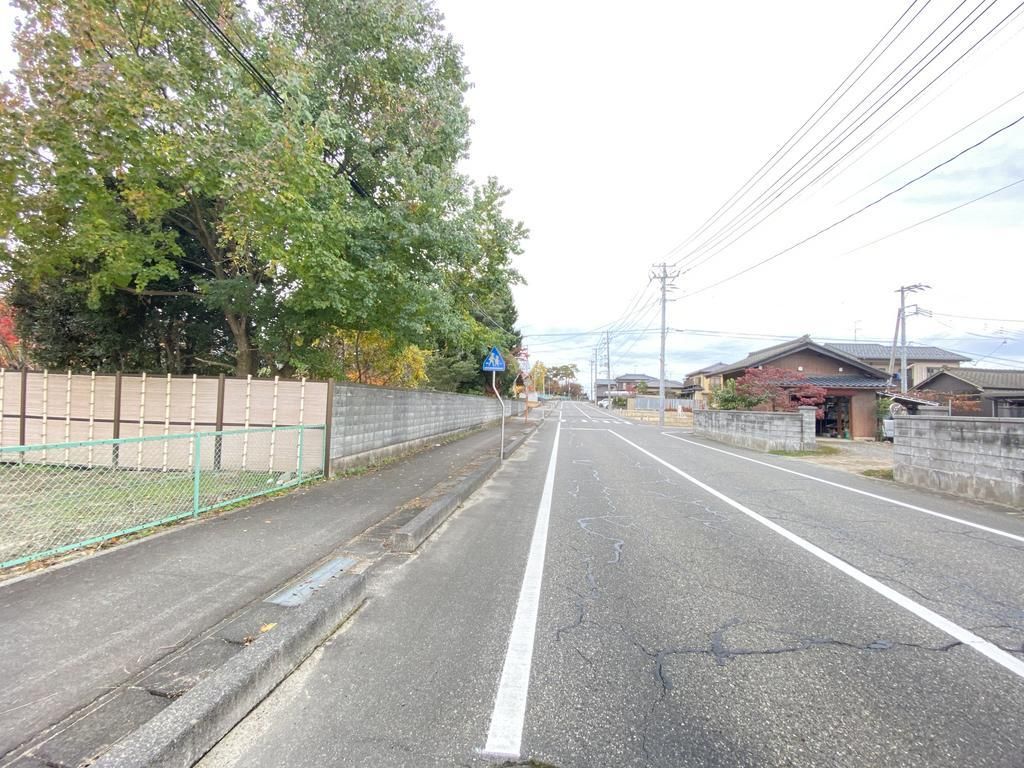 Land for Sale in Seiro, Niigata - 209.52 sqm Plot - Main Image