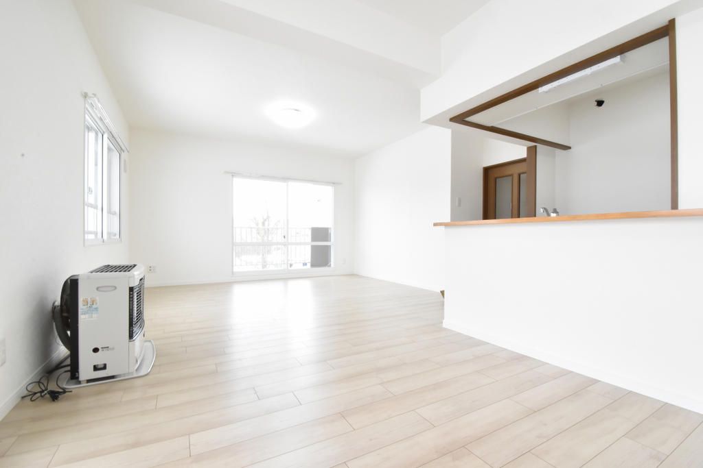 4LDK Apartment Near Ebetsu Station, Hokkaido - Thumbnail 2
