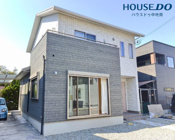 4LDK Tama Home Built House in Himeji with 3 Parking Spaces - Image 1