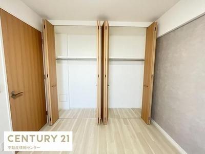 Renovated 3LDK Apartment Near Cosmo Square Station Osaka — Image 4, Suminoe, Osaka